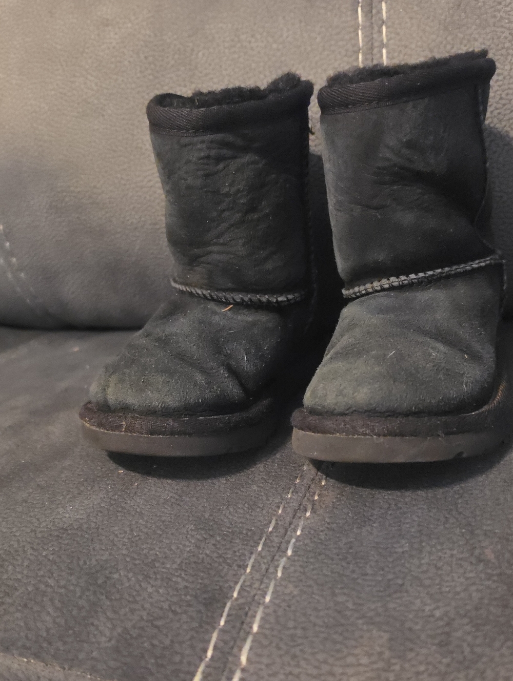 UGG Sz 8 Toddler Kids Black Suede Shearling Lined Boots